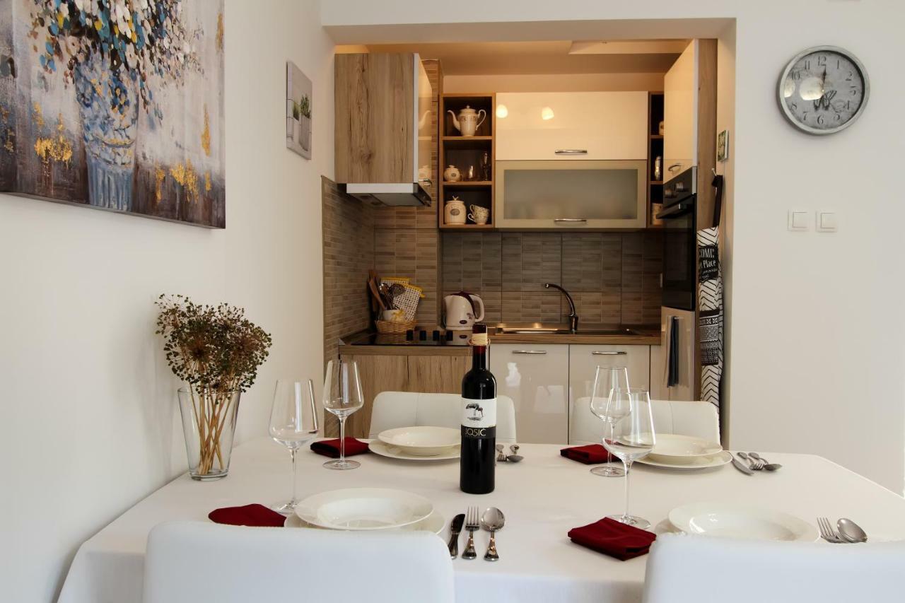 Appartement Apartman Ana à Otočac Extérieur photo