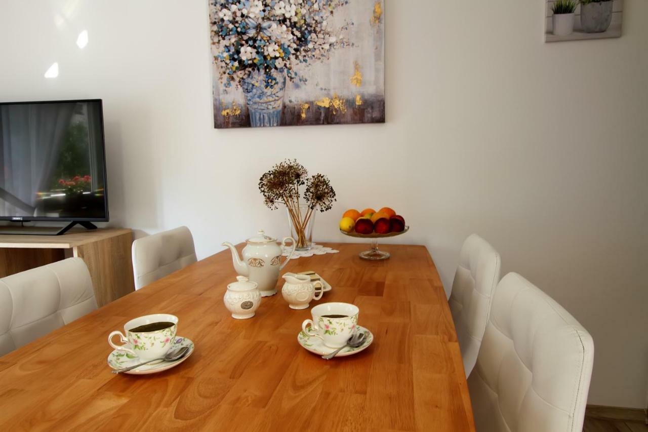 Appartement Apartman Ana à Otočac Extérieur photo